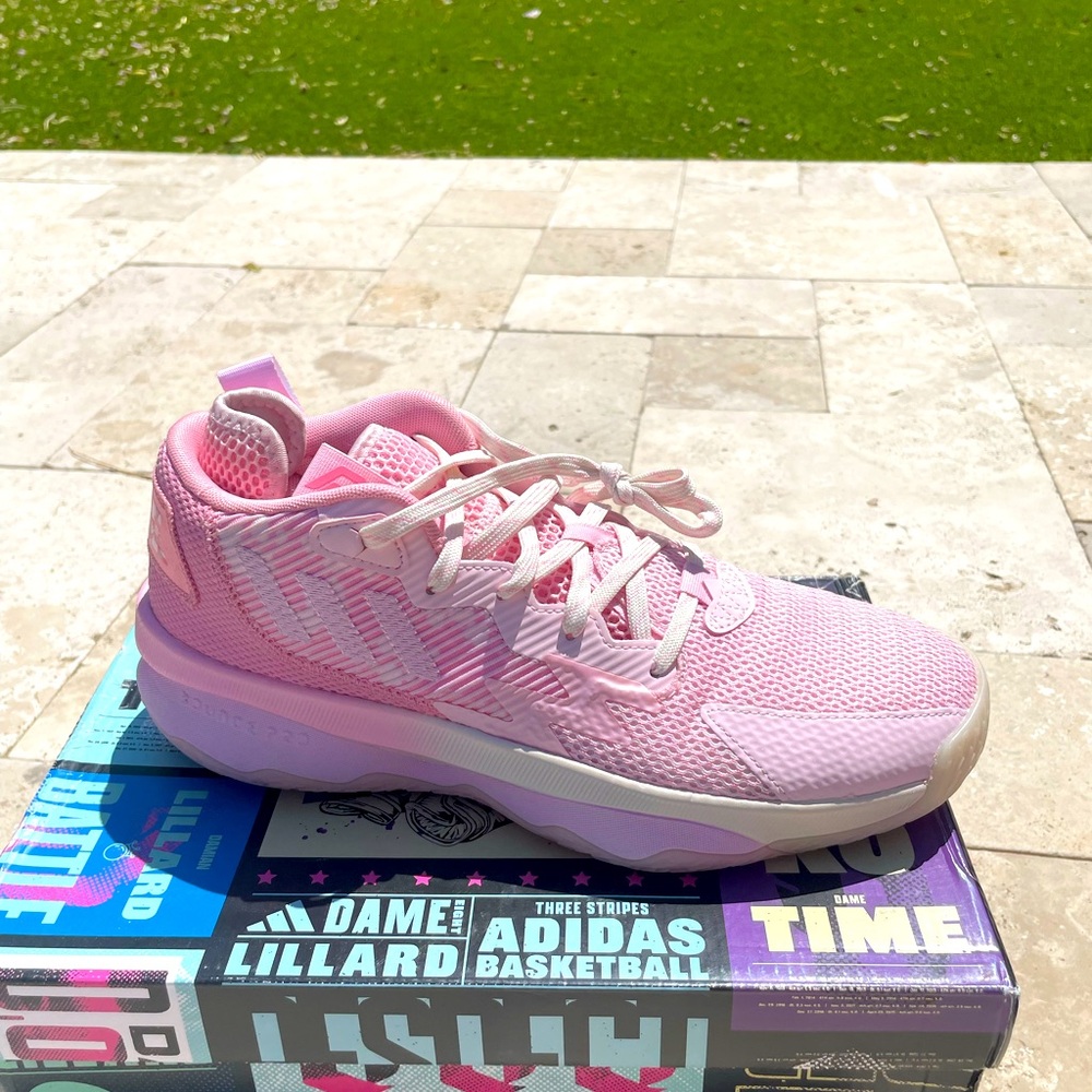Adidas Dame 8 Sakura basketball shoe. Men’s 9.5. Pink.